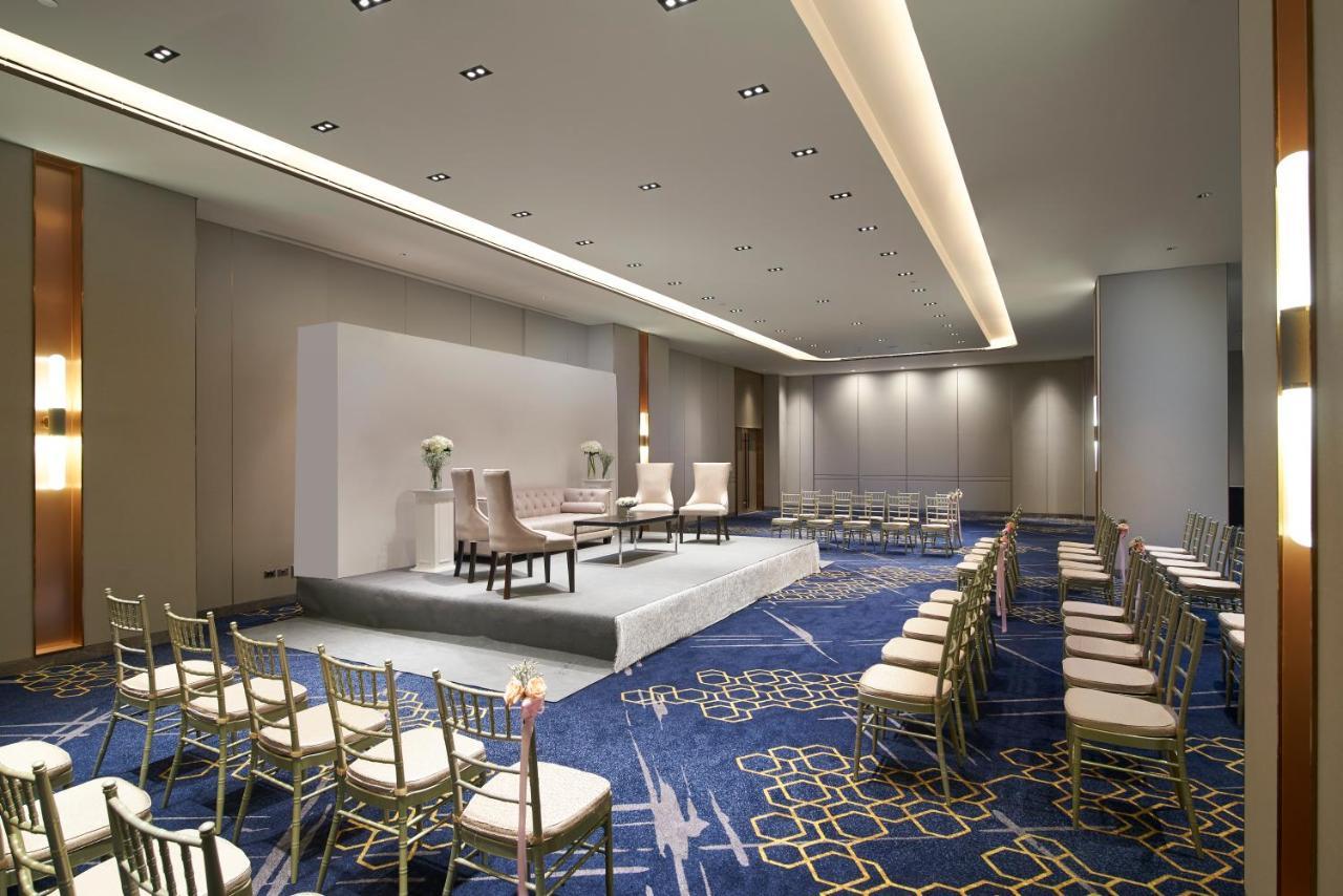 Hotel Amari Bangkok Exterior foto The ballroom