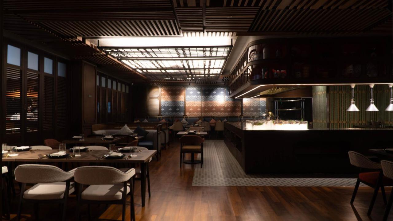 Hotel Amari Bangkok Exterior foto Interior of the restaurant